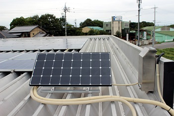 せみ　屋根上設置　ソーラーライト